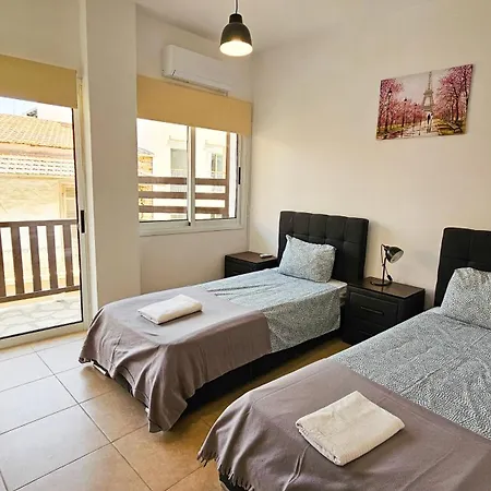 Sky Line Rooms, 150m From Chabad Lubavitch * ラルナカ