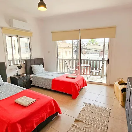 Apartment Sky Line Rooms, 150m From Chabad Lubavitch